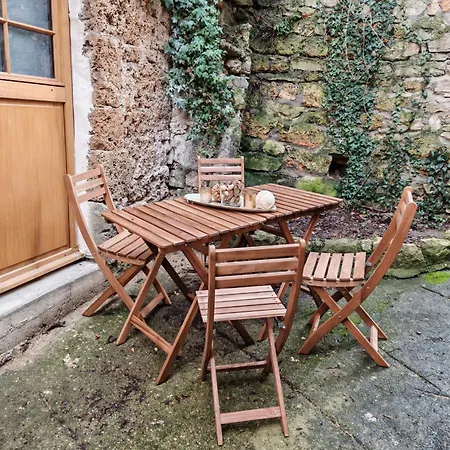 Hébergement de vacances Mandaline Avec Jacuzzi Intérieur