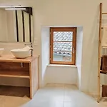 Mandaline Avec Jacuzzi Interieur *