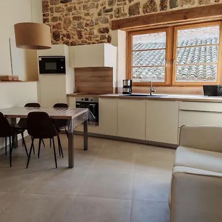 Mandaline Avec Jacuzzi Interieur *