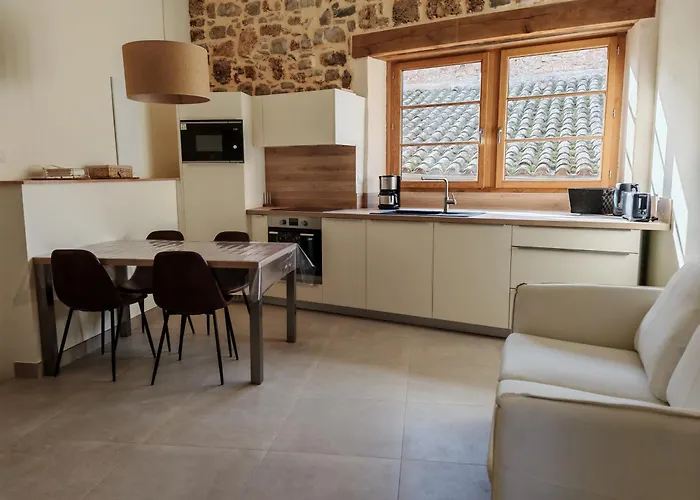 Mandaline Avec Jacuzzi Interieur *